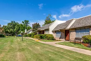 13842 Methuen Green Ln, Dallas, TX 75240 - Photo 2