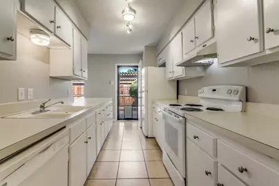 13842 Methuen Green Lane, Dallas, TX 75240 - Photo 6