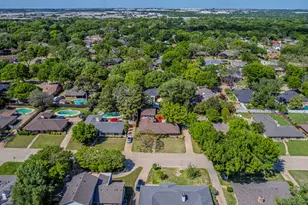 2422 Greenwood Dr, Grand Prairie, TX 75050 - Photo 28