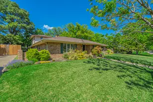 2422 Greenwood Dr, Grand Prairie, TX 75050 - Photo 2