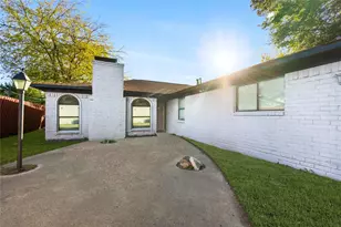 6930 Thornwood Dr, Dallas, TX 75227 - Photo 2