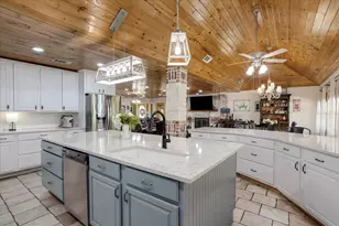 6130 Peninsula Cir, Athens, TX 75752 - Photo 8