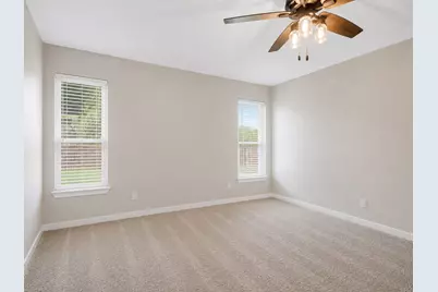 636 E Eubank Street, Mabank, TX 75147 - Photo 12