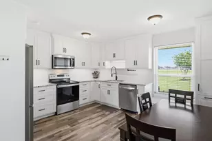 636 E Eubank St, Mabank, TX 75147 - Photo 6