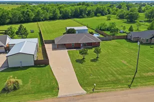 636 E Eubank St, Mabank, TX 75147 - Photo 26