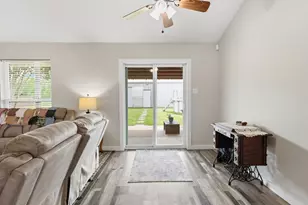 636 E Eubank St, Mabank, TX 75147 - Photo 16