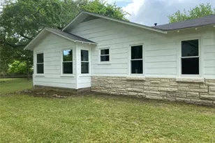 907 N Magnolia Ave, Hubbard, TX 76648 - Photo 18