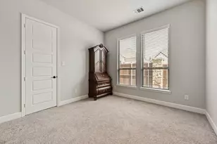 1753 Sir Dustin Ln, Carrollton, TX 75010 - Photo 14