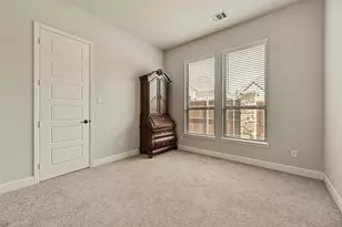 1753 Sir Dustin Ln, Carrollton, TX 75010 - Photo 20