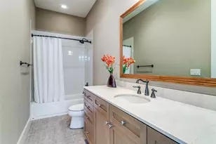 1132 Hemingway Ln, Irving, TX 75063 - Photo 24