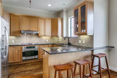 1132 Hemingway Lane, Irving, TX 75063 - Photo 2