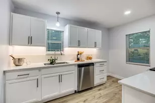 2822 Teakwood Dr, Garland, TX 75044 - Photo 10