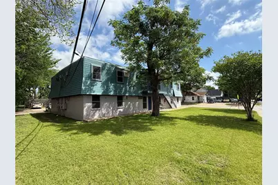 111 E Rogers Street, Arlington, TX 76011 - Photo 2