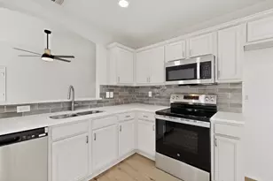 9708 Calle Del Oro Ln, Dallas, TX 75217 - Photo 10