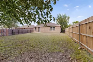 9708 Calle Del Oro Ln, Dallas, TX 75217 - Photo 20
