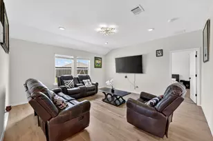 6409 Waterfall Ln, Princeton, TX 75407 - Photo 10