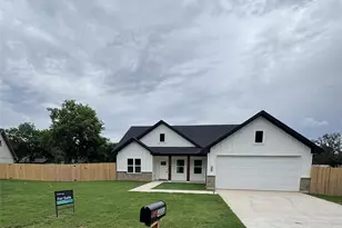 4000 Tahoe Ct, Granbury, TX 76048 - Photo 1