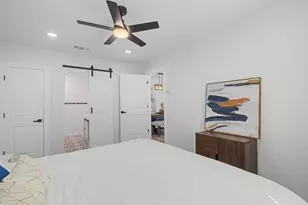 806 Laguna Dr, Garland, TX 75043 - Photo 2