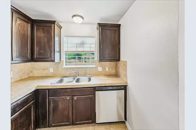 3108 Lincoln Avenue #102, Fort Worth, TX 76106 - Photo 2