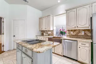 1201 Meadow Ridge Ct, Southlake, TX 76092 - Photo 12