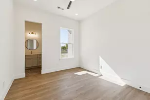 711 Hummingbird Ln, Justin, TX 76247 - Photo 24