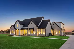 711 Hummingbird Ln, Justin, TX 76247 - Photo 2