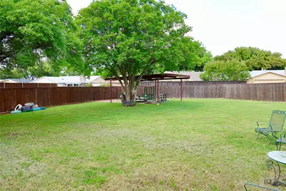 2009 Stefani Court, Carrollton, TX 75007 - Photo 2