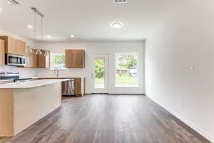 4004 Tahoe Ct, Granbury, TX 76048 - Photo 4