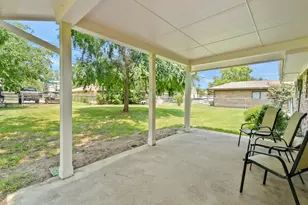 2005 Maplewood Dr, Gainesville, TX 76240 - Photo 18