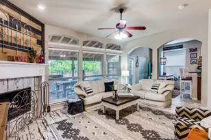 6811 Shore Breeze Ct, Arlington, TX 76016 - Photo 4