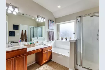 6811 Shore Breeze Court, Arlington, TX 76016 - Photo 14