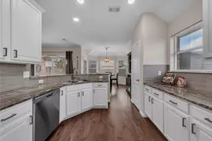 10109 Bent Tree Dr, Rowlett, TX 75089 - Photo 8