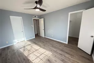 3042 Navarro Ln, Grand Prairie, TX 75052 - Photo 10