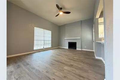 3042 Navarro Lane, Grand Prairie, TX 75052 - Photo 2