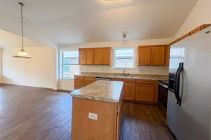 2563 Taos Dr, Grand Prairie, TX 75051 - Photo 6