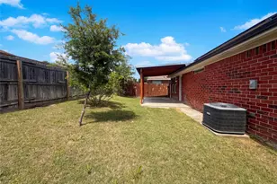 2563 Taos Dr, Grand Prairie, TX 75051 - Photo 18