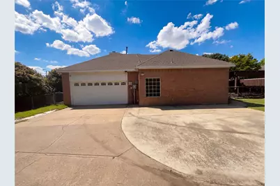 2400 Creekview Drive, Plano, TX 75093 - Photo 16