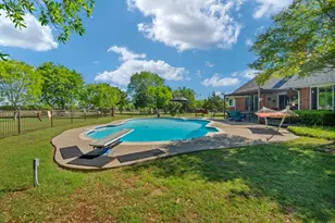 1411 Honeysuckle Ridge Ct, Midlothian, TX 76065 - Photo 32