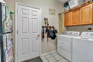 1411 Honeysuckle Ridge Ct, Midlothian, TX 76065 - Photo 16