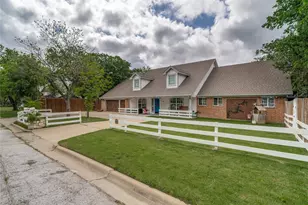 5609 Tulane Ave, River Oaks, TX 76114 - Photo 2