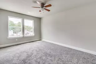 811 W Coffin St, Denison, TX 75020 - Photo 8