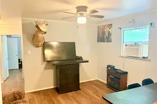 330 24th St NW, Paris, TX 75460 - Photo 6