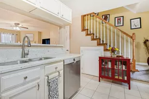 22 Abbey Rd, Euless, TX 76039 - Photo 10