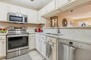 22 Abbey Rd, Euless, TX 76039 - Photo 10