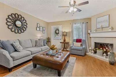 22 Abbey Road, Euless, TX 76039 - Photo 4