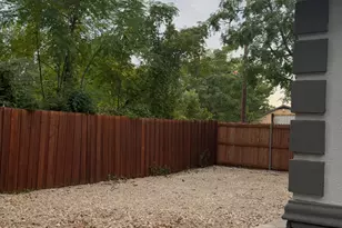 306 Broadmoor, Arlington, TX 76010 - Photo 4