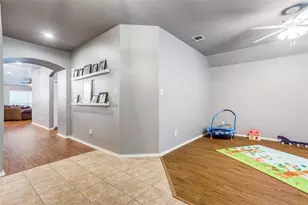 9800 Old Field Dr, McKinney, TX 75072 - Photo 6