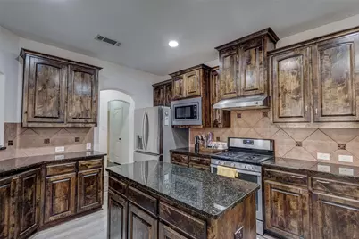 2529 Louis Lane, Lewisville, TX 75056 - Photo 8
