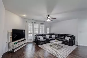 2529 Louis Ln, Lewisville, TX 75056 - Photo 10