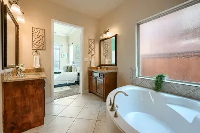 7119 Isle Royal Lane, Irving, TX 75063 - Photo 28